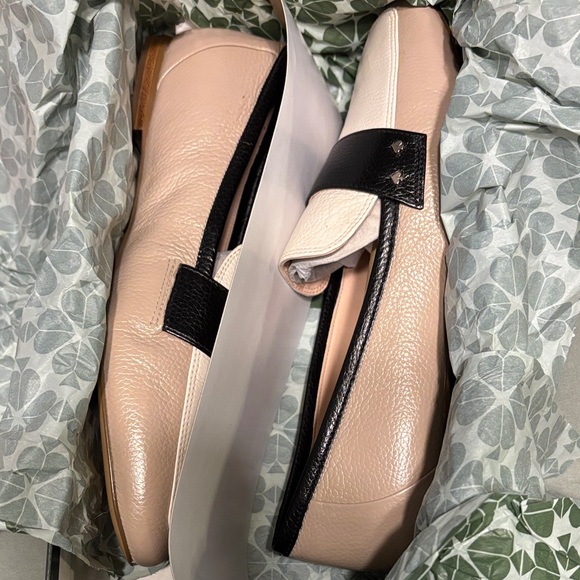 Kate Spade Two-Tone Cream and Black Loafers - Picture 6 of 6